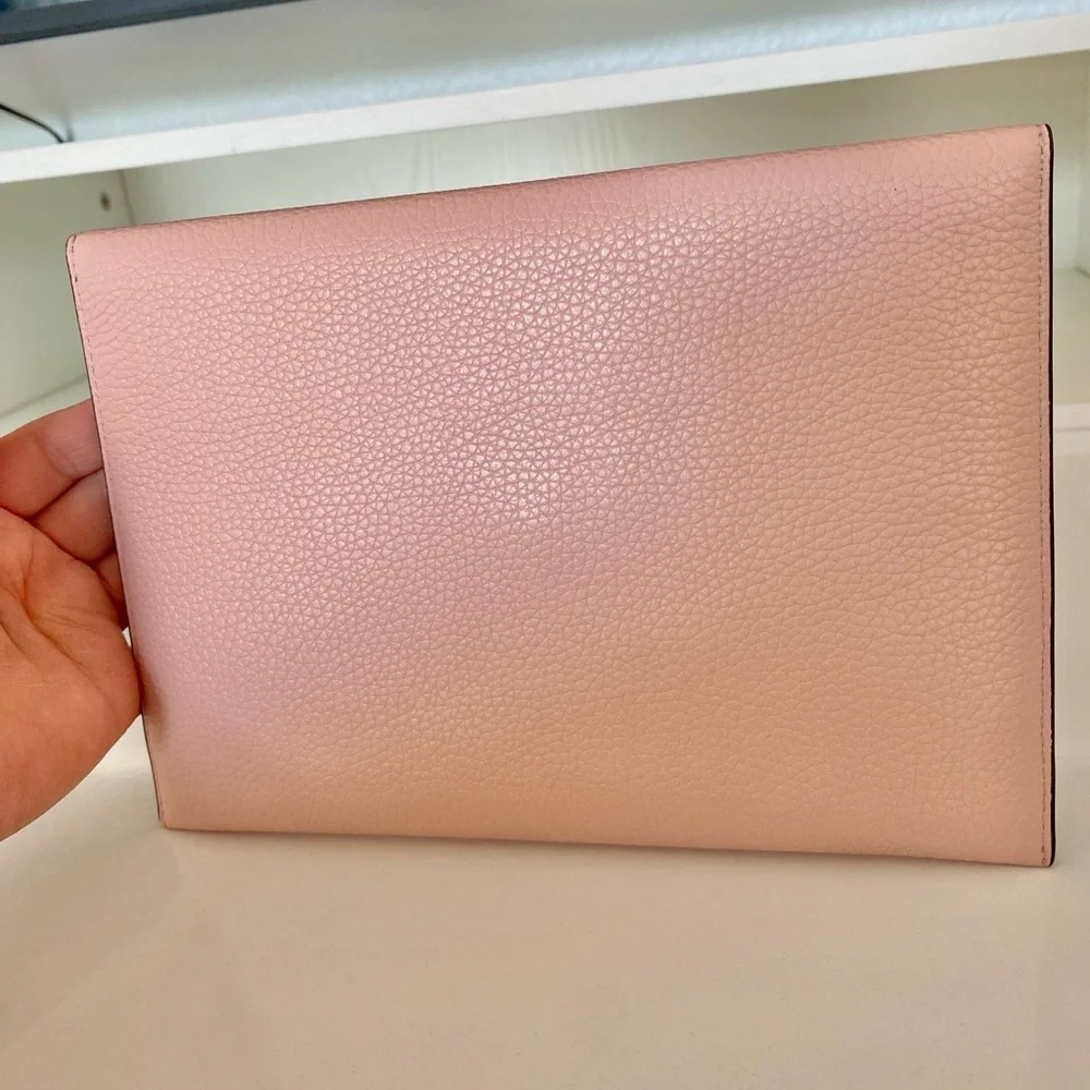 🍀🎀NEW🎀Tory Burch large envelope clutch/hand carry pouch/leather - Picture 3 of 9